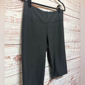 Nike Active Capri Leggings